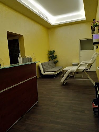 AL AYDI AL ZAHABIA MEN RELAXATION