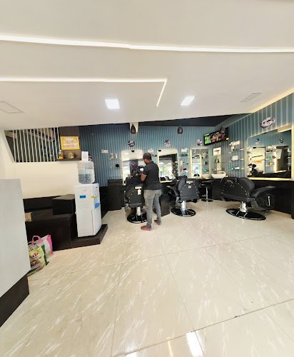 Arun's unisex saloon & spa