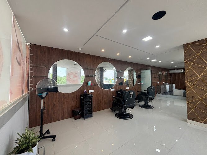 BLUE MOON UNISEX SALON & SPA