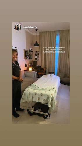 Balinese Queen Home Relaxing