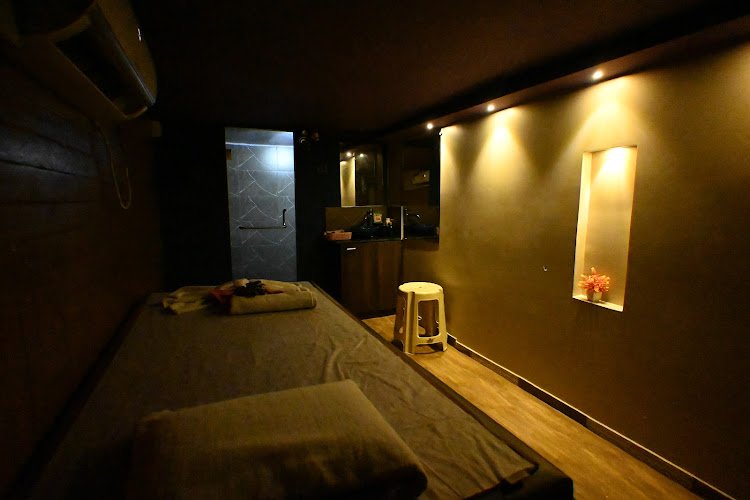 Crystal Spa - Spa In Vashi