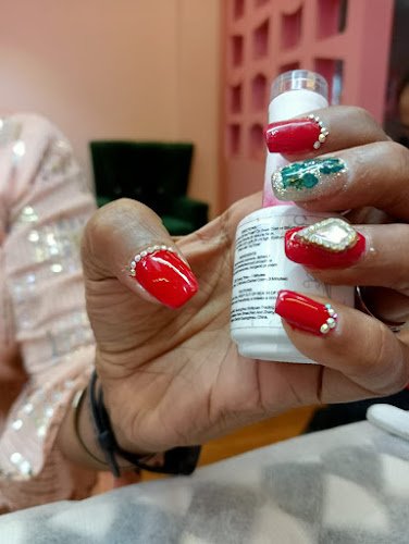 Elegant the family salon