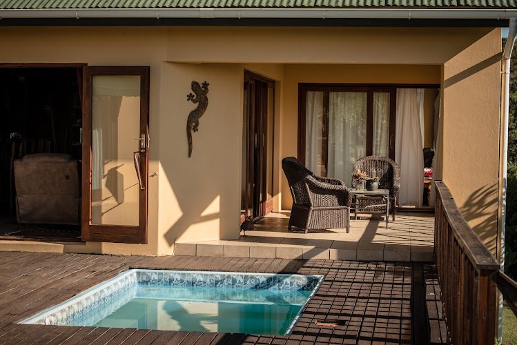 FIJNBOSCH GAME FARM AND LODGE