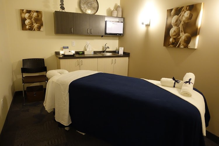 Hand & Stone Massage and Facial Spa - Derry Village