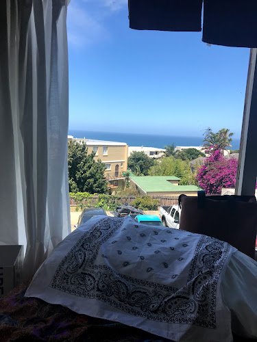 Healing Hands - Thai Massage