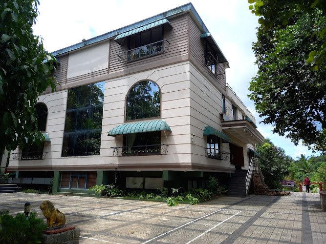 Hidden Woods Club & Resort