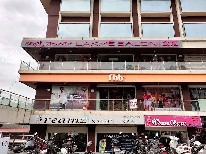 Lakme Salon