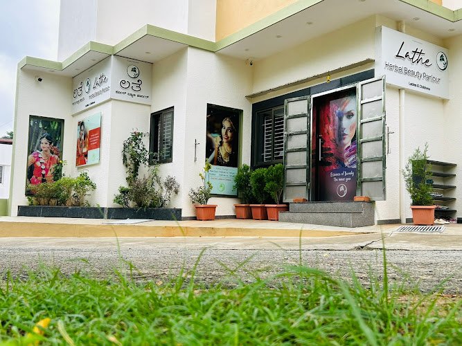 Lathe herbal beauty parlour