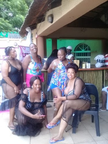 Leez Beauty Clinic & Nail Bar