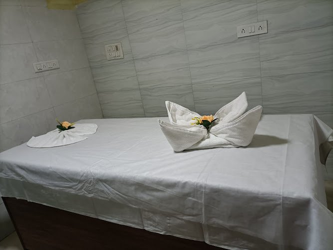 Lily Thai Spa & Salon Unisex