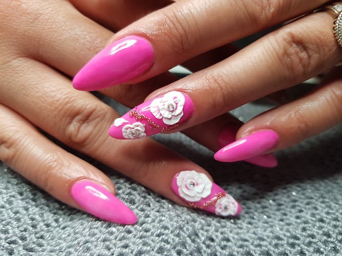 Liz's Nails by Design