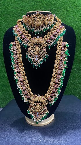 Maha luxury Beauty lounge