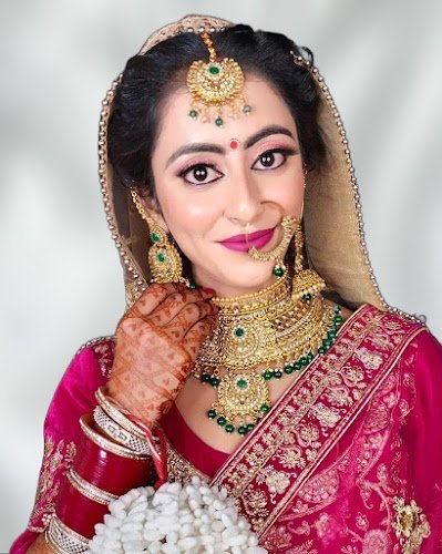 Makeover beauty parlour