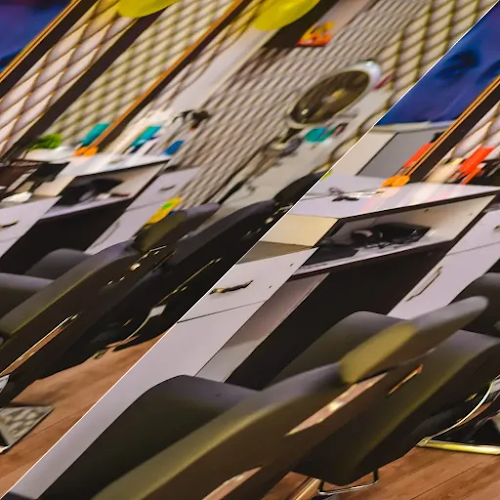 Master Cut's "family saloon & spa"