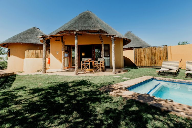Mopane Bush Lodge