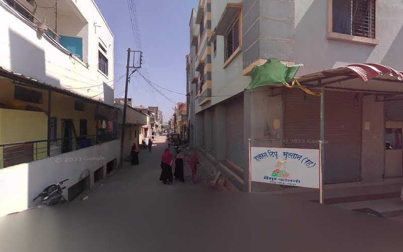 Mr SANTOSH HANAMANT Parth Jenst Parlour