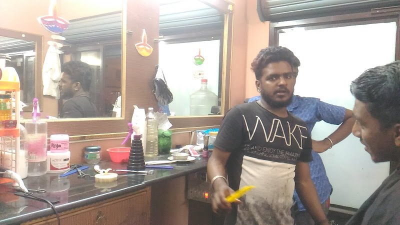 NEW FRIEND HAIRSTYLE