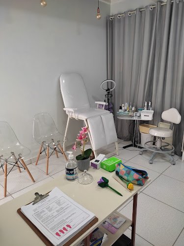 Podóloga Taynara Andrade