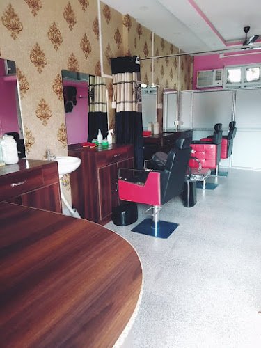 Pomy Unisex Salon