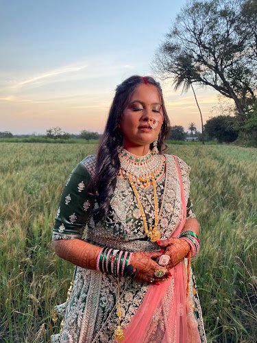 Poonam Chaudhari Makeup Artist