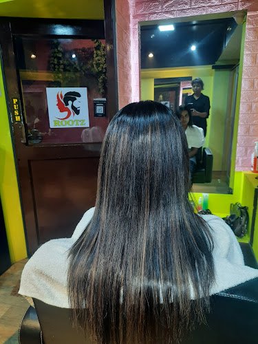 Rootz Unisex Salon