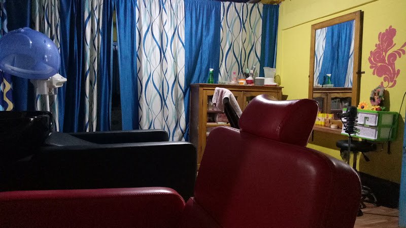 Rumi's Herbal Beauty Parlour & Spa Centre