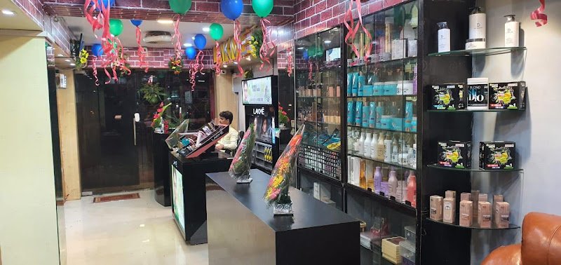 SHAHEEN UNISEX PROFESSIONAL SALON & MAKEOVER STUDIO