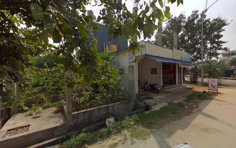 SHINE HURBAL BEAUTY PARLOUR WITH TRAINING CENTER