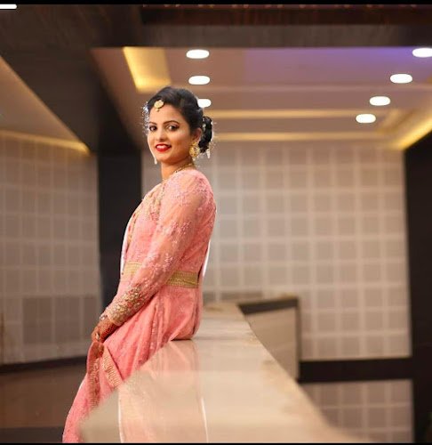 SUN SHINE UNISEX BEAUTY SALON AND SPA