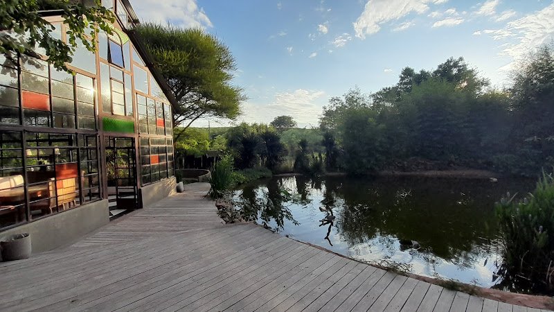 Shangri-La Country Hotel & Spa