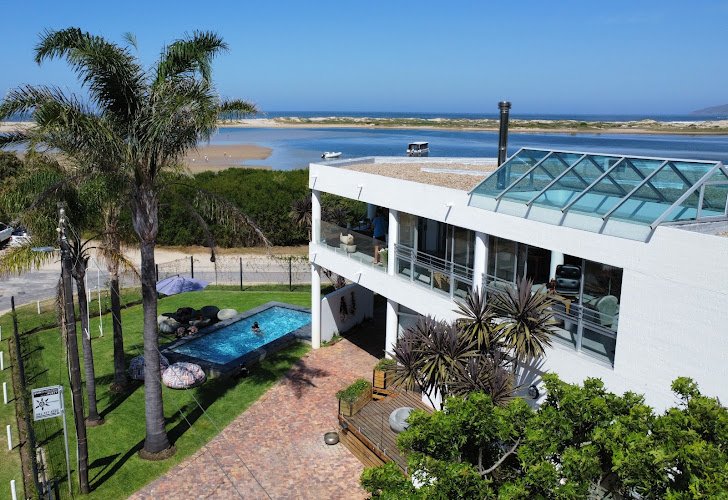Sunshowers Plett Luxury Self Catering (Plettenberg Bay)