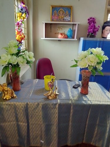 Sweet Moon Unisex Parlour & Spa