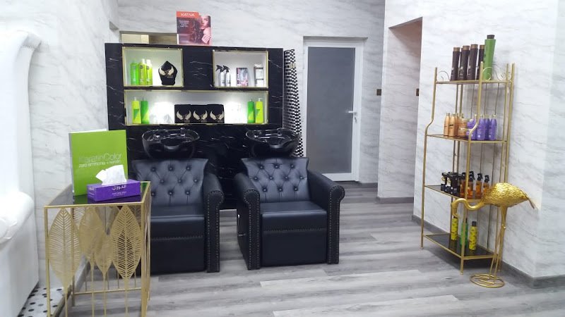 TIASKA BEAUTY LOUNGE (Ladies Beauty Salon/Parlour)