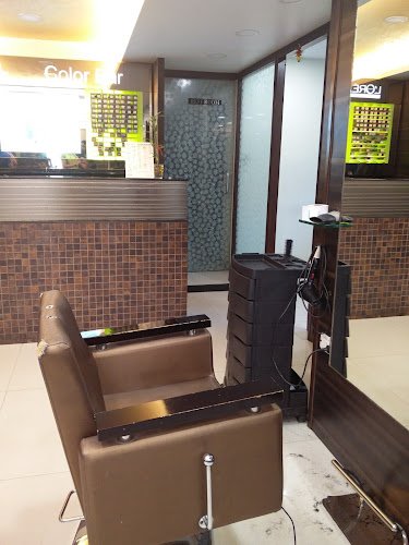 Toppers Salon & Spa