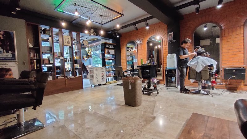 YRS Unisex Salon & Academy Nashik