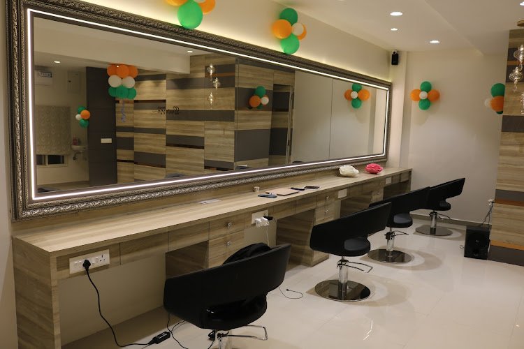 Zinnia Salon & Makeup Academy