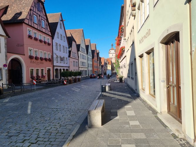 Wellness Massage by Somwang Merklein